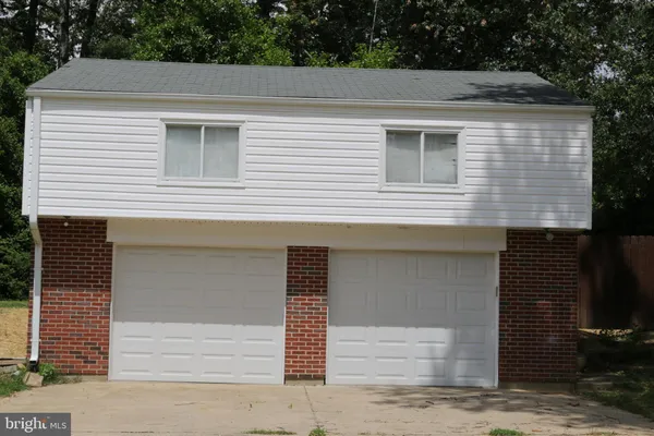 $3,600 | 8707 Greystone Place, Alexandria, VA 22309