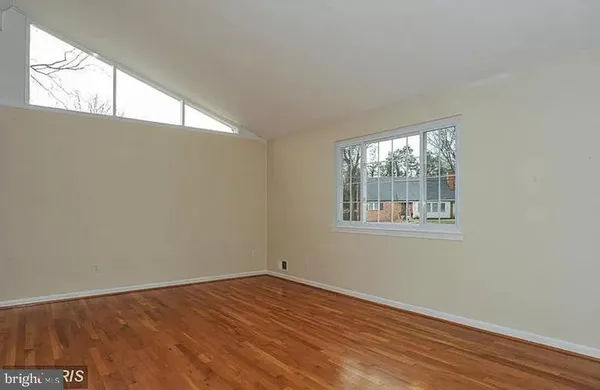 $3,600 | 8707 Greystone Place, Alexandria, VA 22309