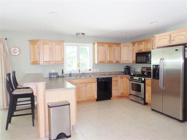 18 Angelica Drive Springfield, MA 01129 - Photo 2 of 28 Gallery Image 2