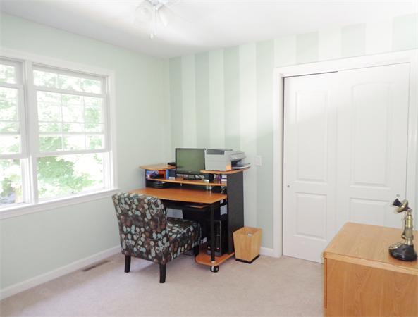 18 Angelica Drive Springfield, MA 01129 - Photo 10 of 28 Gallery Image 10