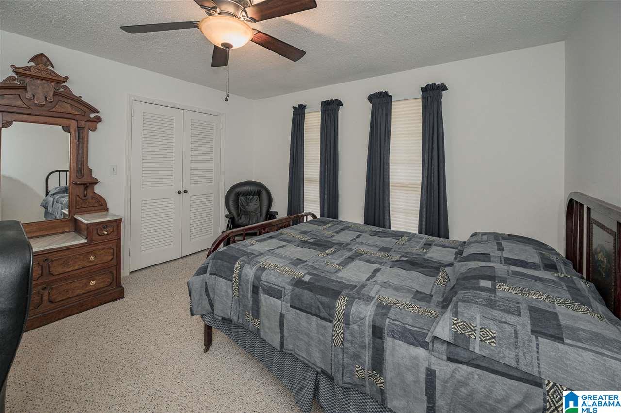 681 Valley View Road Pelham, AL 35124 - Photo 26 of 39