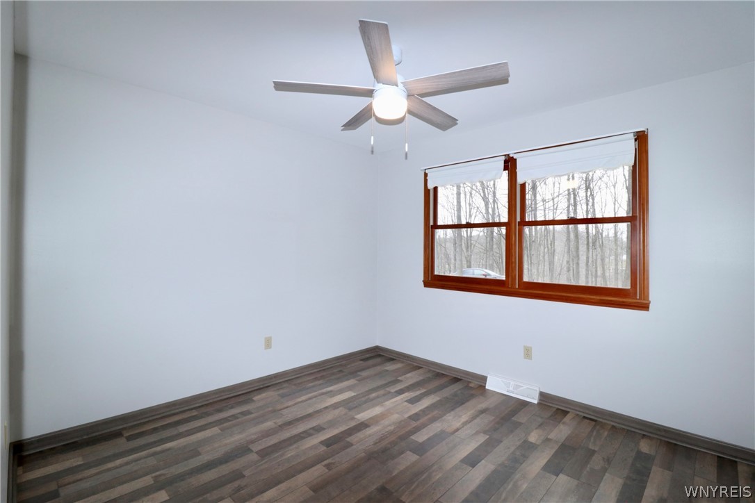 13869 Henskee Road Alden, NY 14004 - Photo 11 of 40 Bedroom