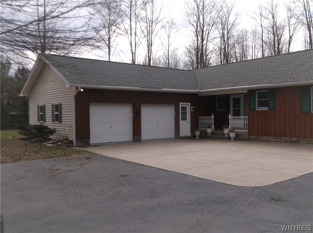 13869 Henskee Road Alden, NY 14004 - Photo 2 of 40