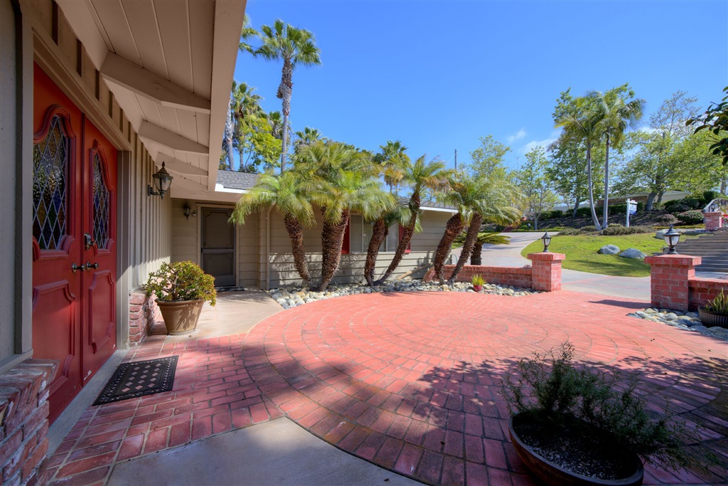 3935 Skyline Road Carlsbad, CA 92008 - Photo 18 of 19 Gallery Image 18