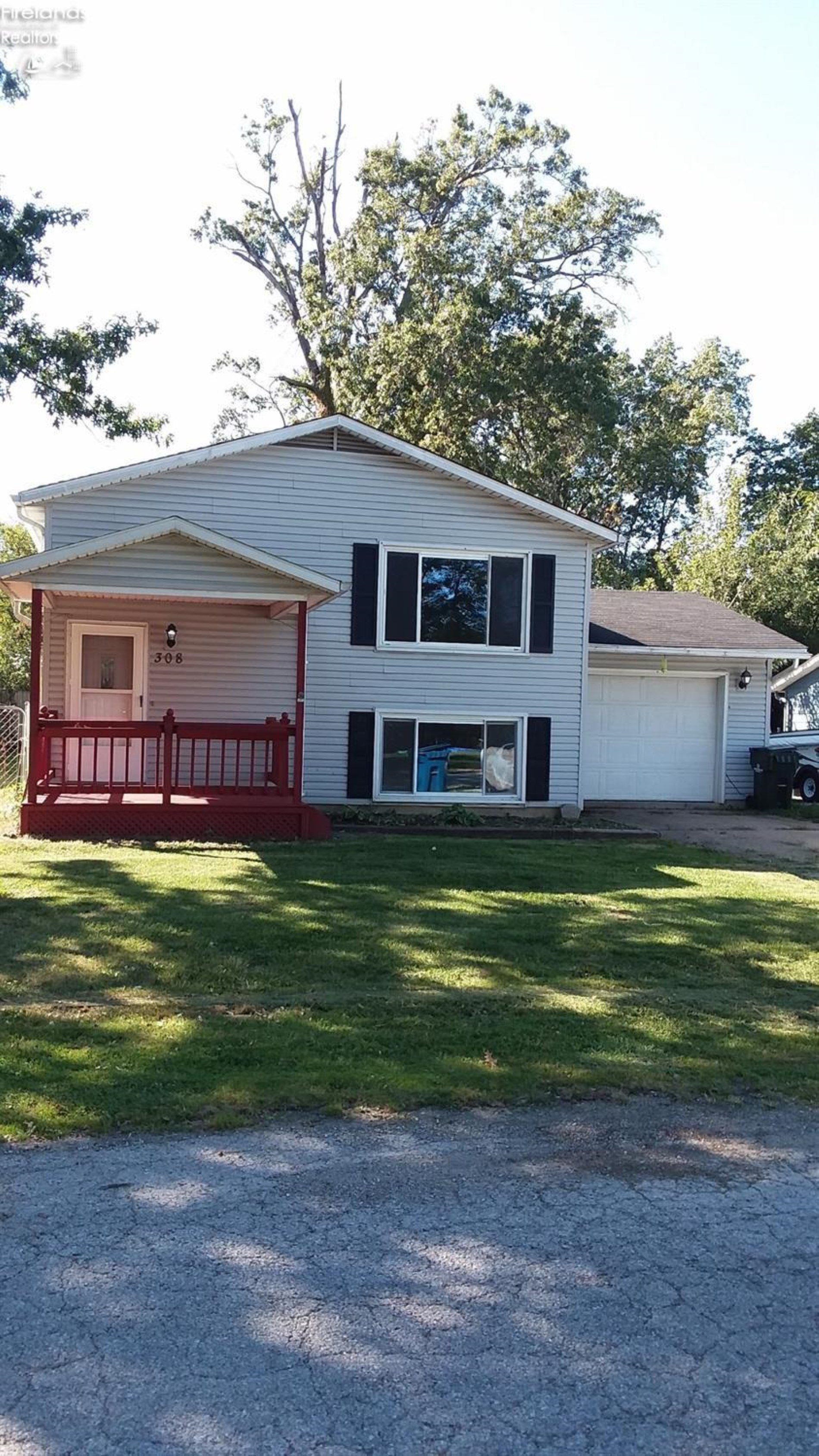308 Guilford Road Vermilion, OH 44089 - Photo 1 of 18 Gallery Image 1