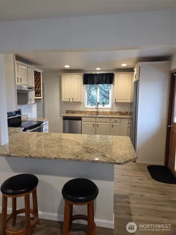 $2,795 | 4738 Rucker Avenue, Everett, WA 98203