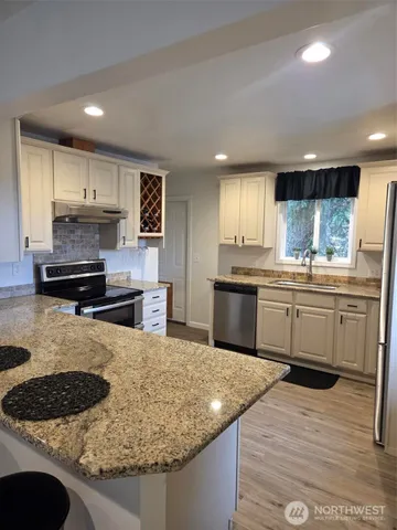 $2,795 | 4738 Rucker Avenue, Everett, WA 98203