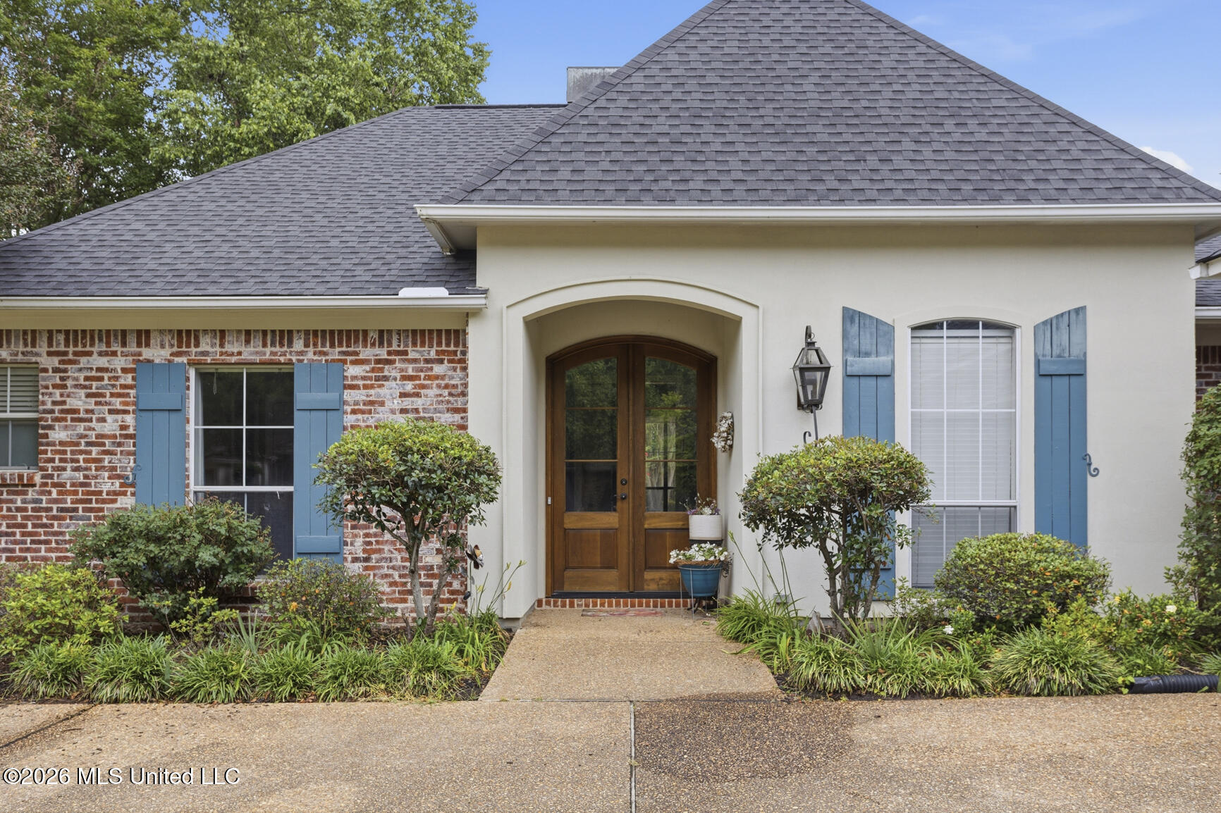 516 Florence Drive Madison, MS 39110 - Photo 2 of 40 516 Florence-3