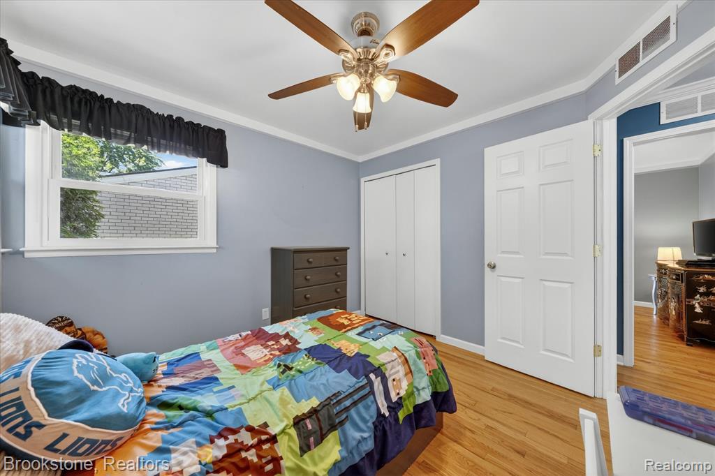 23784 Linne Street Clinton Township, MI 48035 - Photo 30 of 45