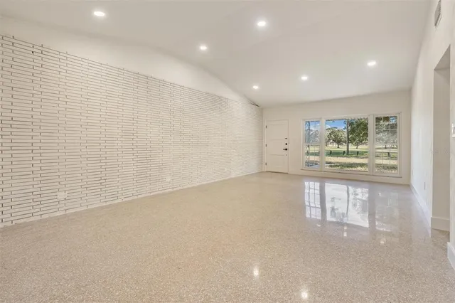 $3,200 | 11012 North Oregon Avenue, Tampa, FL 33612