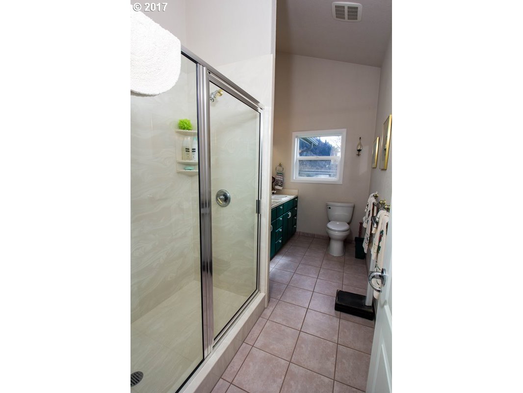 87995 Riverview Avenue Mapleton, OR 97453 - Photo 12 of 31 Gallery Image 12