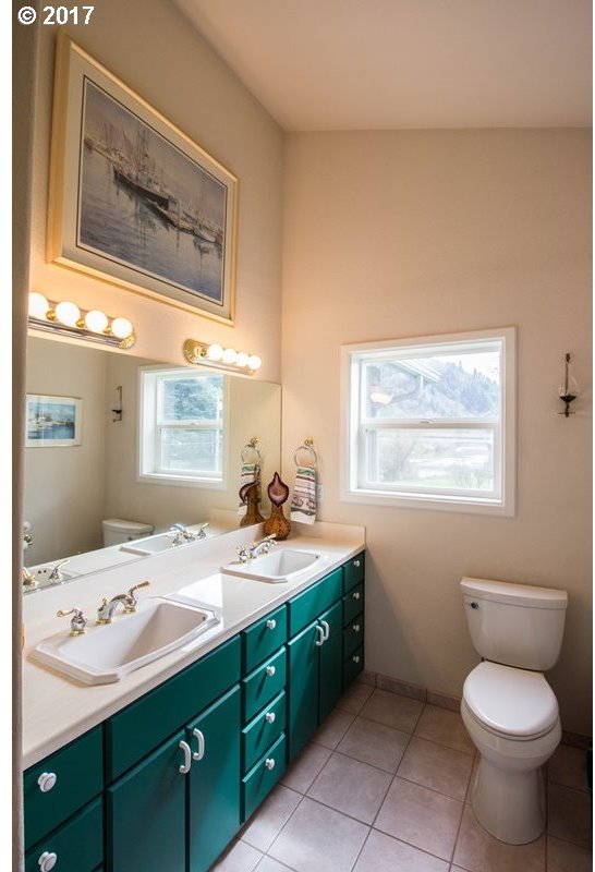 87995 Riverview Avenue Mapleton, OR 97453 - Photo 13 of 31 Gallery Image 13