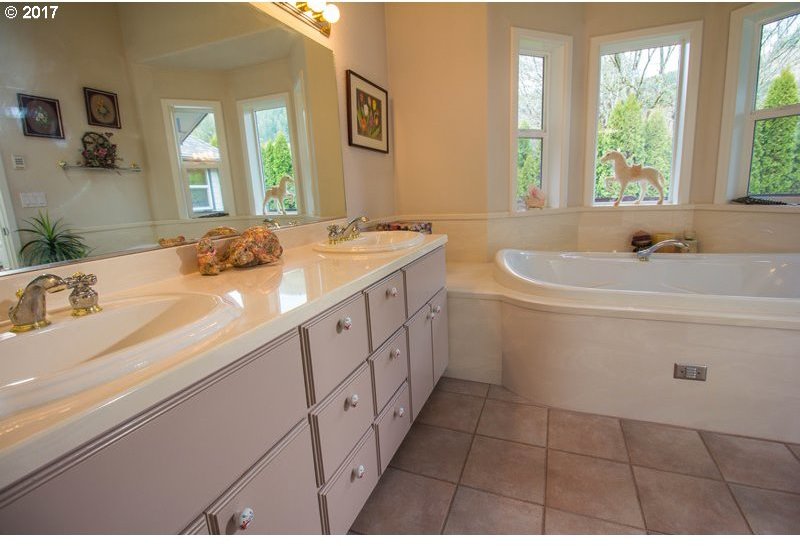 87995 Riverview Avenue Mapleton, OR 97453 - Photo 24 of 31 Gallery Image 24