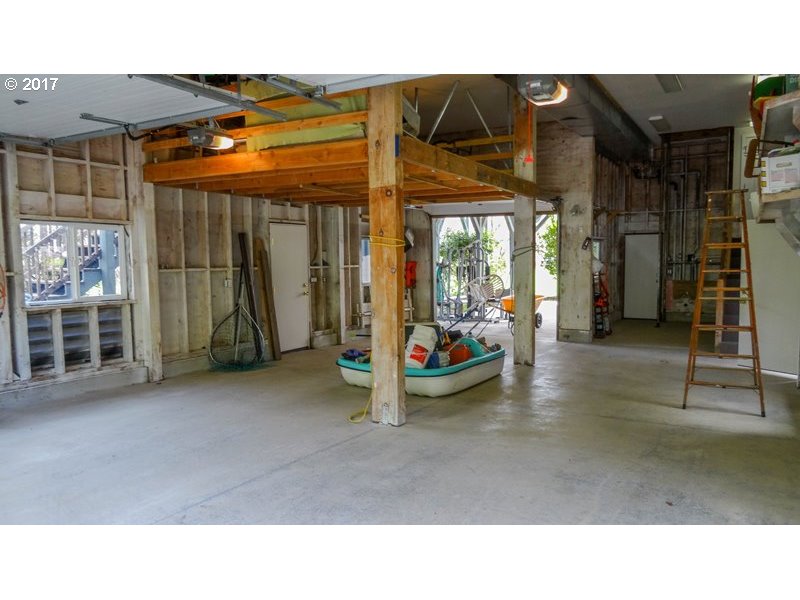 87995 Riverview Avenue Mapleton, OR 97453 - Photo 28 of 31 Gallery Image 28