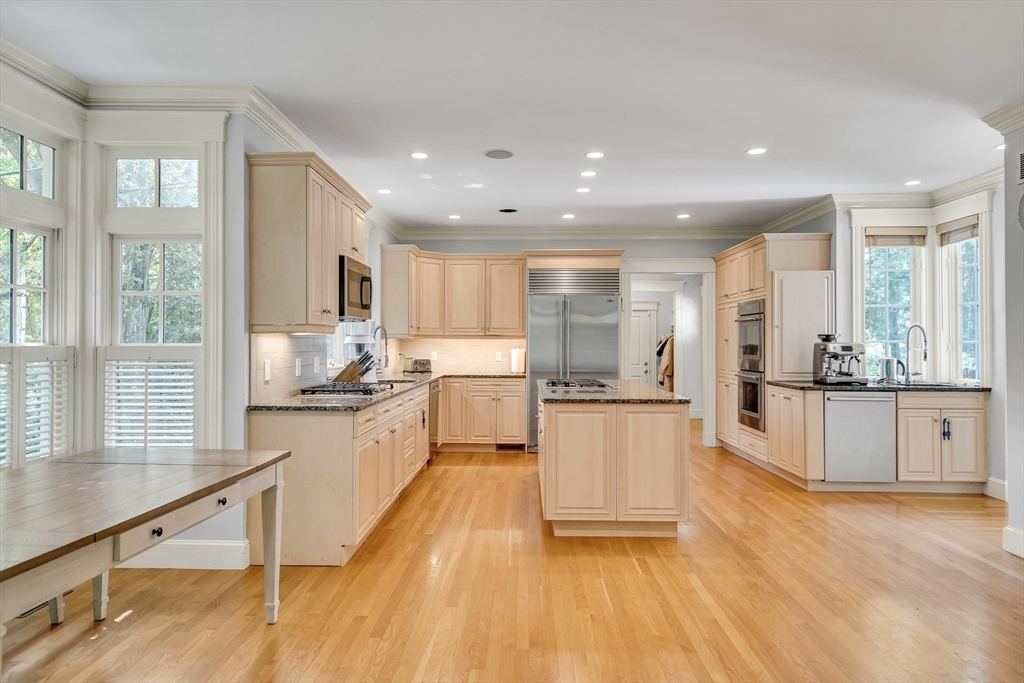 3 A Nowers Road Lexington, MA 02420 - Photo 4 of 42 Gallery Image 4