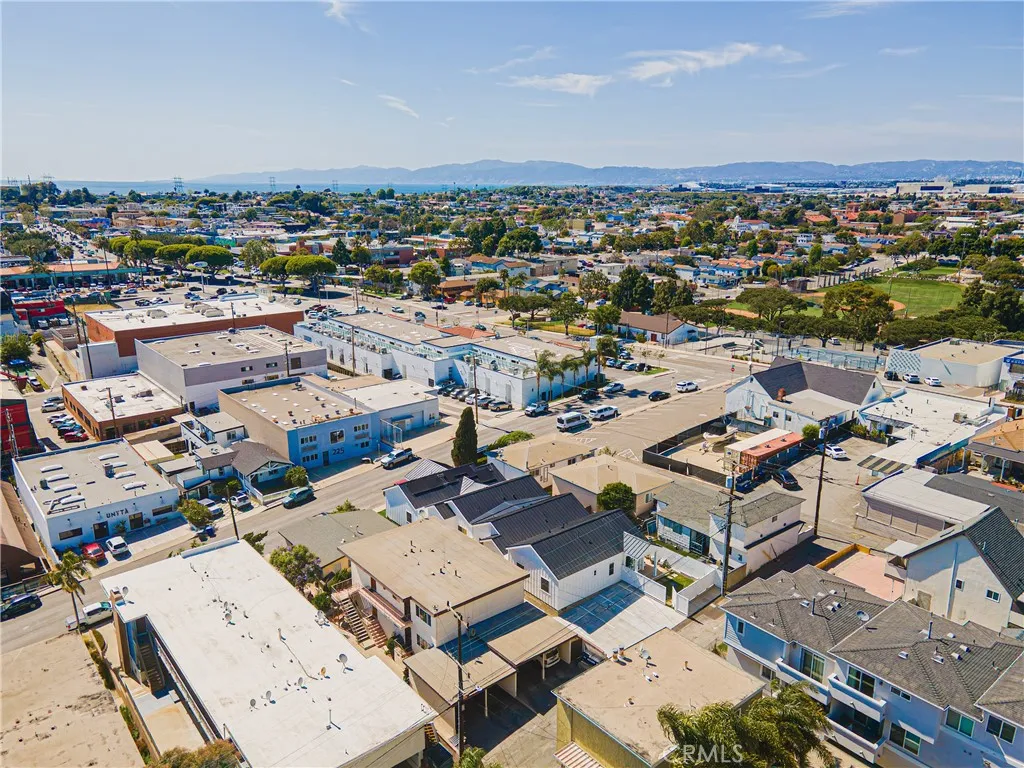 228 Arena Street El Segundo, CA 90245 - Photo 6 of 19