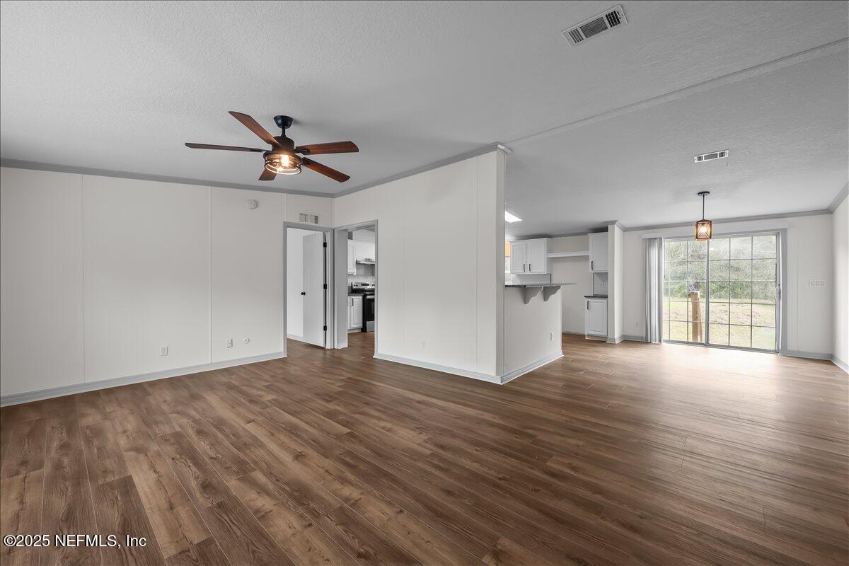 2929 Persimmon Street Bunnell, FL 32110 - Photo 3 of 28 07-JWLeeMedia1060