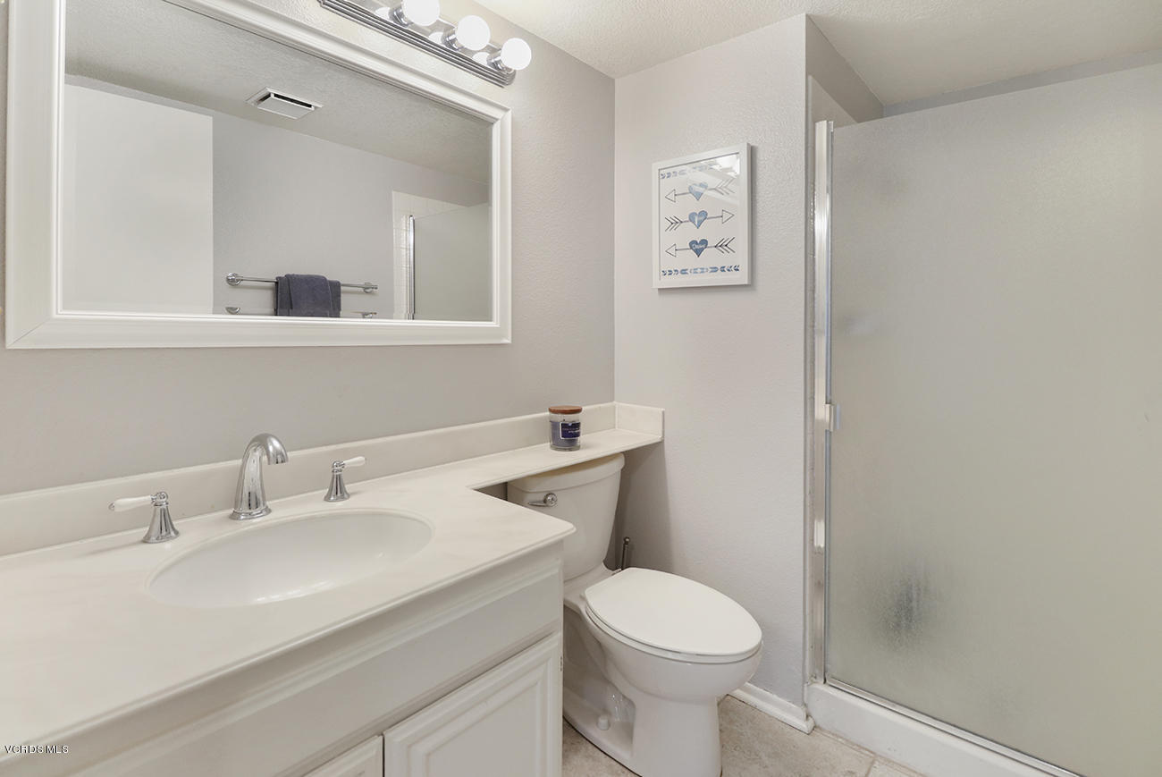 4076 Doneva Road Moorpark, CA 93021 - Photo 15 of 41 fGuest Bath