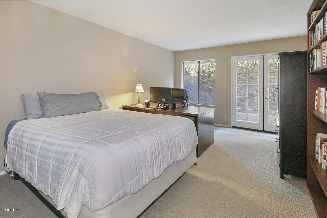 4076 Doneva Road Moorpark, CA 93021 - Photo 16 of 41 gGuest Bedroom1-1