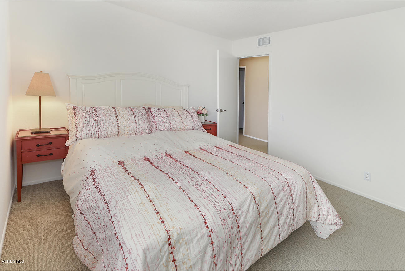 4076 Doneva Road Moorpark, CA 93021 - Photo 23 of 41 kBedroom3-2