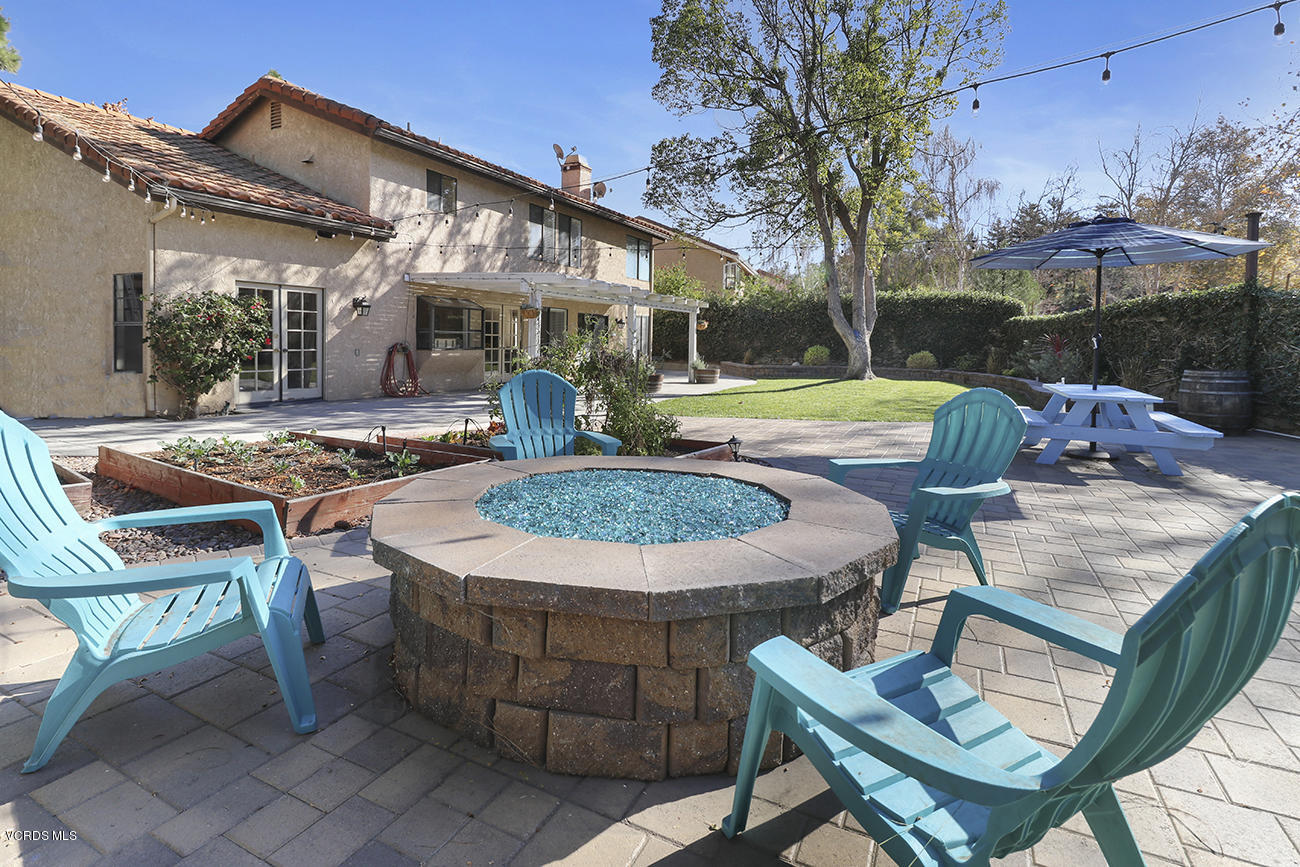 4076 Doneva Road Moorpark, CA 93021 - Photo 35 of 41 nBackyard4
