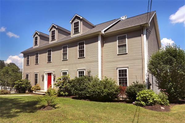 42 Locust Street Merrimac, MA 01860 - Photo 1 of 26 Gallery Image 1