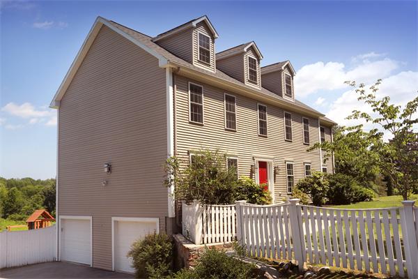 42 Locust Street Merrimac, MA 01860 - Photo 2 of 26 Gallery Image 2