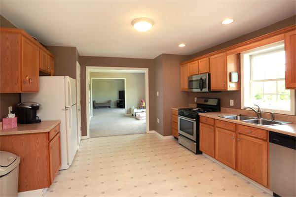 42 Locust Street Merrimac, MA 01860 - Photo 5 of 26 Gallery Image 5