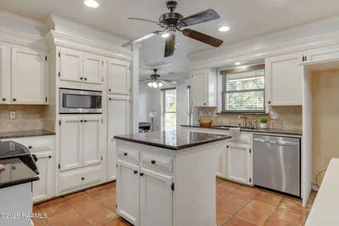 $295,000 | 480 Nona Street, Breaux Bridge, LA 70517