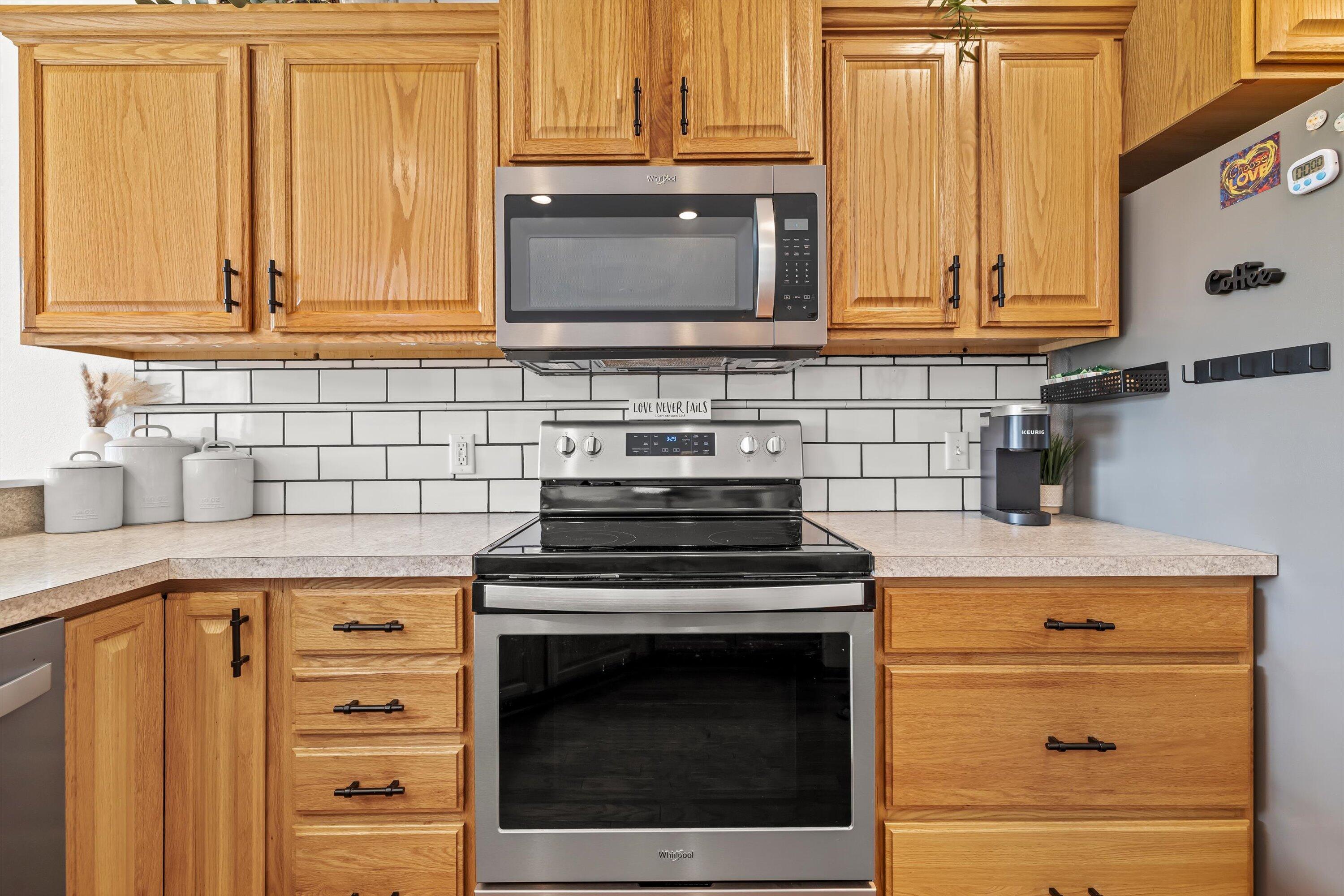 6300 44th Street, Unit 125 Somers, WI 53144 - Photo 13 of 40 Kitchen