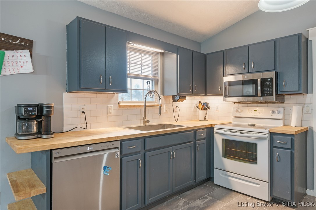 3516 Seilo Ridge North Jeffersonville, IN 47130 - Photo 18 of 30