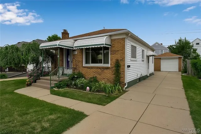 $1,950 | 179 Hamilton Boulevard, Tonawanda, NY 14217