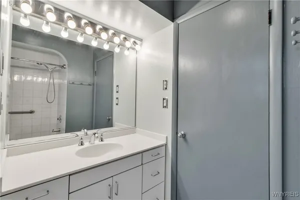 $1,950 | 179 Hamilton Boulevard, Tonawanda, NY 14217