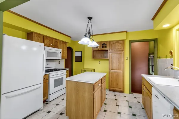 $1,950 | 179 Hamilton Boulevard, Tonawanda, NY 14217