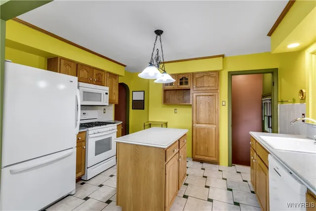 $1,950 | 179 Hamilton Boulevard, Tonawanda, NY 14217