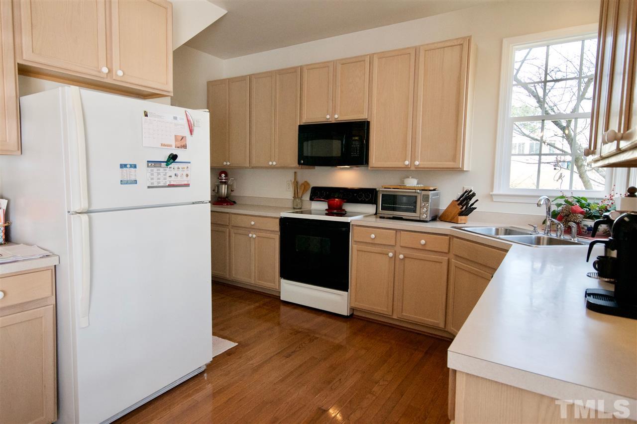 3104 Carriage Light Court Raleigh, NC 27604 - Photo 4 of 25 Gallery Image 4