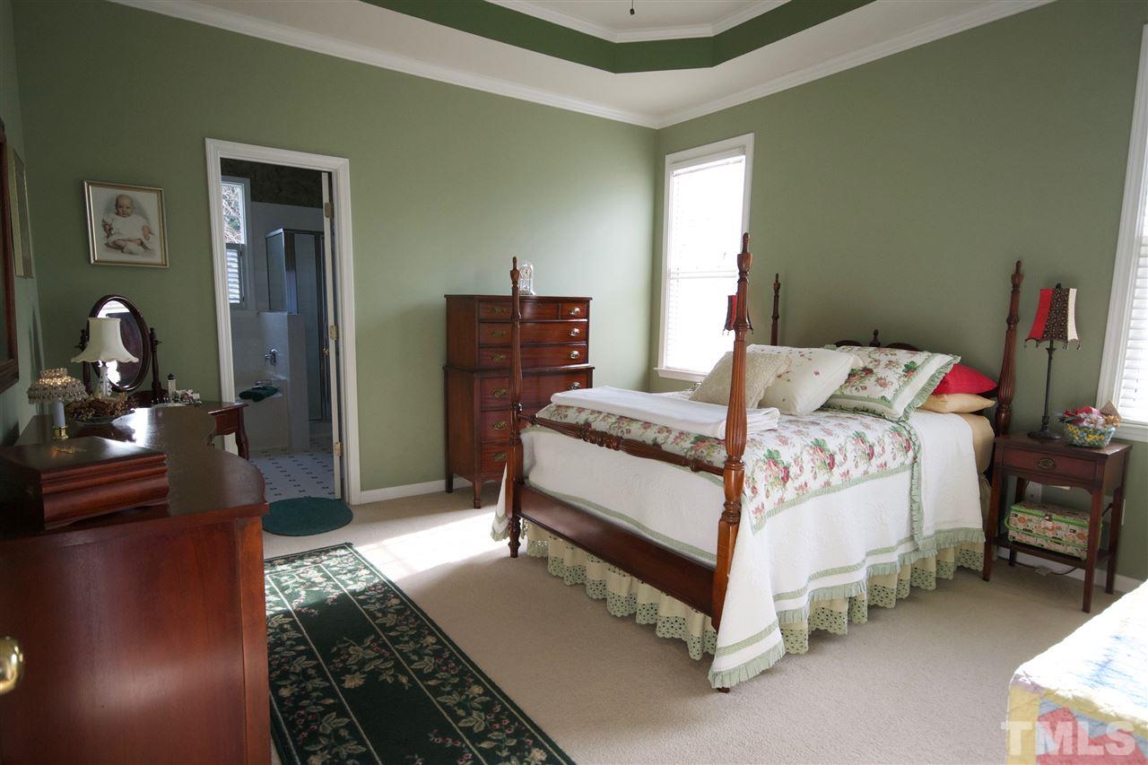 3104 Carriage Light Court Raleigh, NC 27604 - Photo 9 of 25 Gallery Image 9