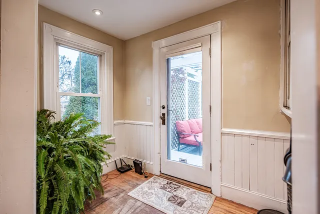 $499,000 | 10 Whitehall Avenue, South Portland, ME 04106