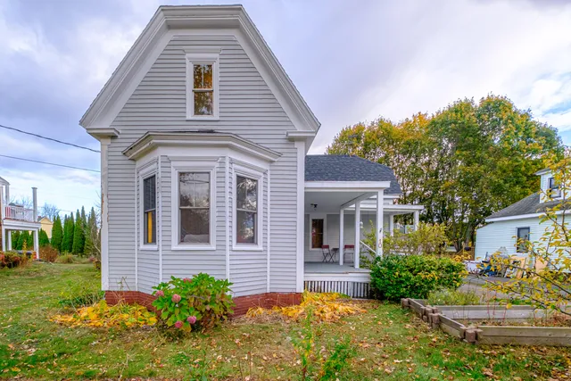 $499,000 | 10 Whitehall Avenue, South Portland, ME 04106