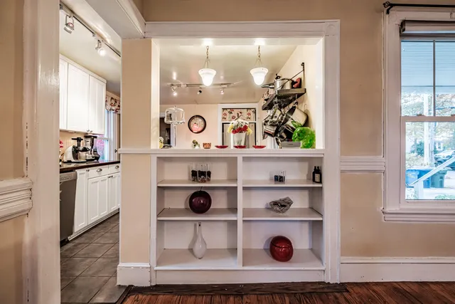 $499,000 | 10 Whitehall Avenue, South Portland, ME 04106