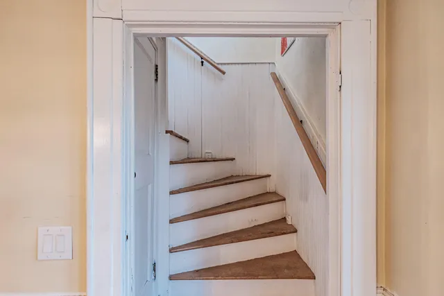 $499,000 | 10 Whitehall Avenue, South Portland, ME 04106