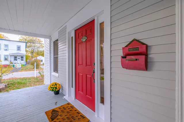 $499,000 | 10 Whitehall Avenue, South Portland, ME 04106