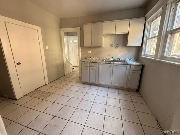 $1,500 | 140 Parkridge Avenue, Buffalo, NY 14215