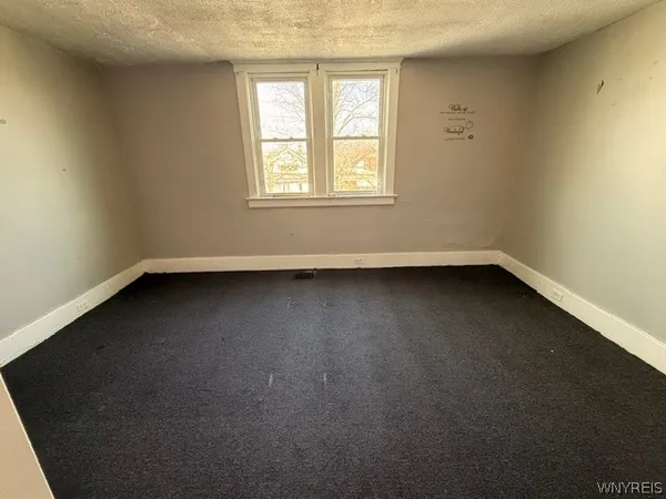 $1,500 | 140 Parkridge Avenue, Buffalo, NY 14215