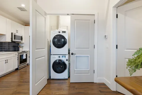 $389,900 | 612 21st Avenue North, Unit 411, Nashville, TN 37203