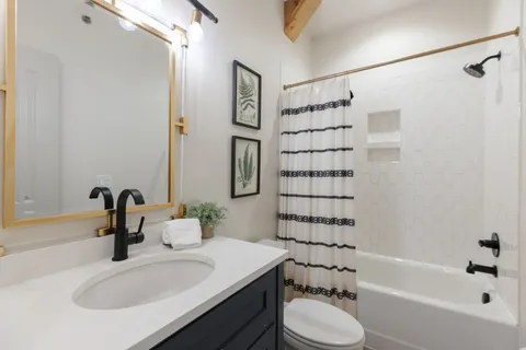 $389,900 | 612 21st Avenue North, Unit 411, Nashville, TN 37203