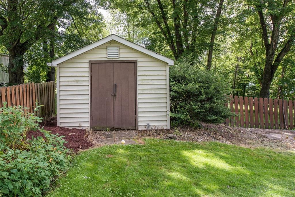 129 Goodview Drive Apollo, PA 15613 - Photo 6 of 24 Gallery Image 6