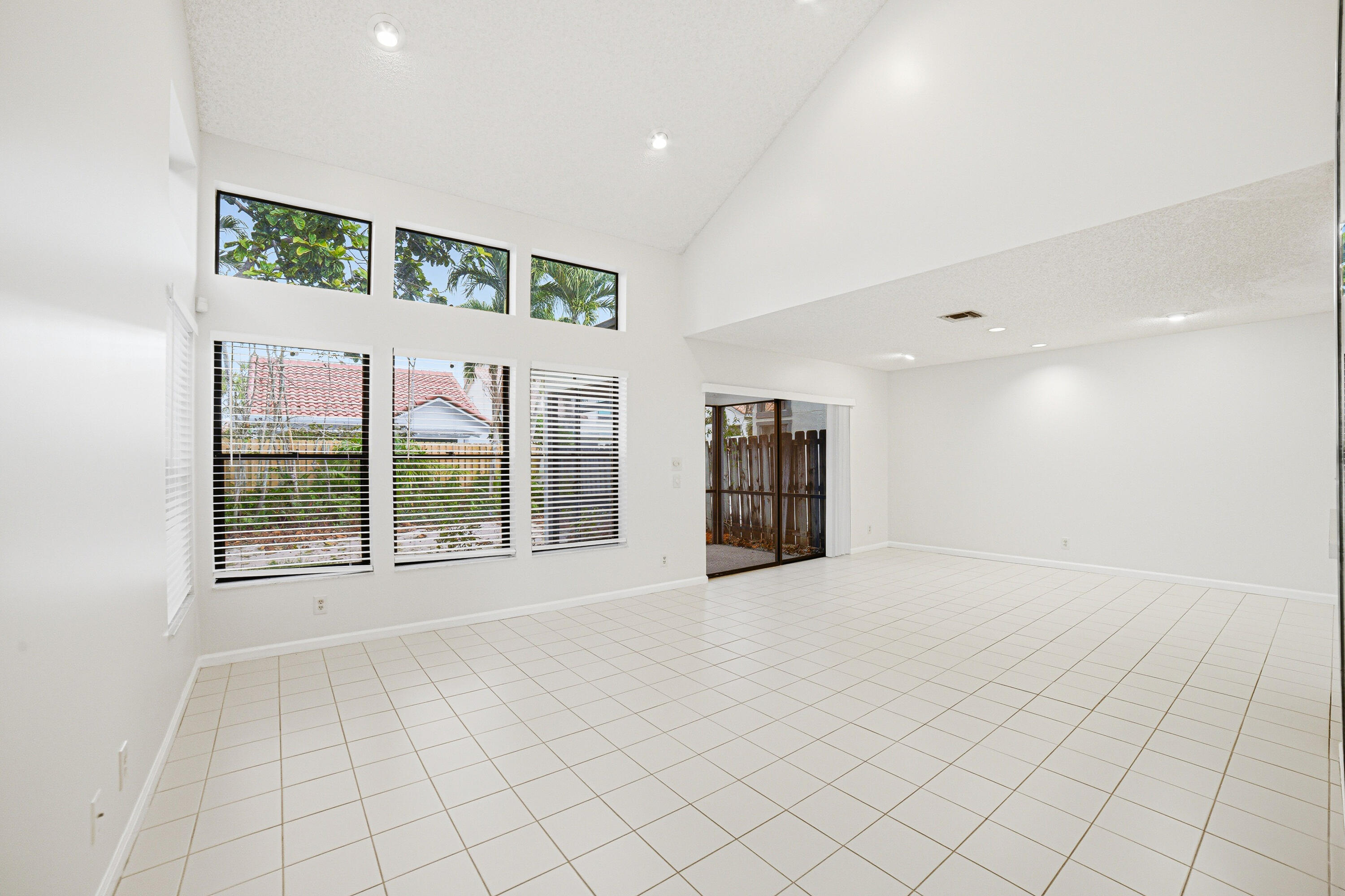 5529 Ilford Court Boca Raton, FL 33486 - Photo 4 of 22 Entrance