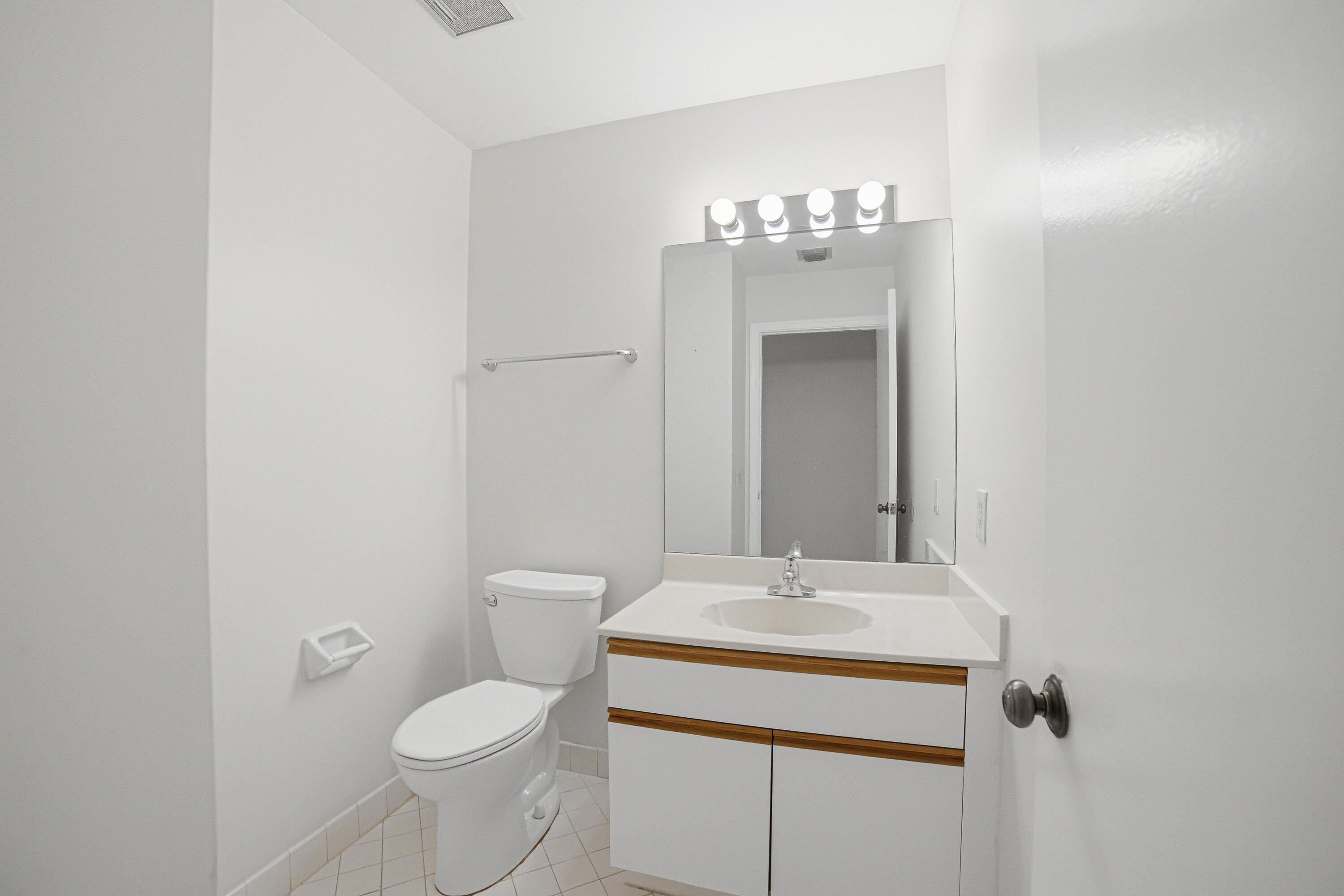 5529 Ilford Court Boca Raton, FL 33486 - Photo 7 of 22 Bathroom1