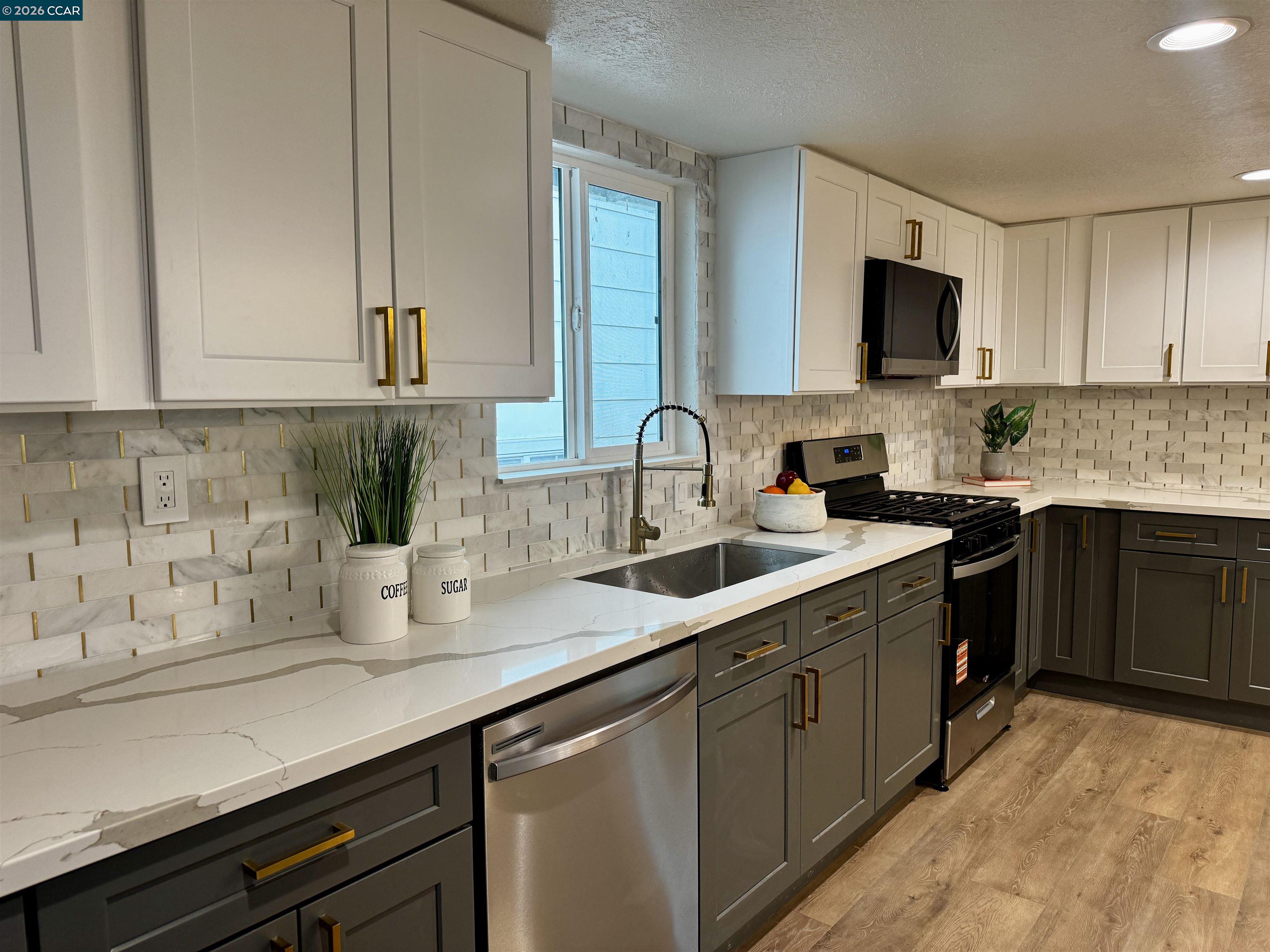 1027 Third Street Rodeo, CA 94572 - Photo 3 of 17